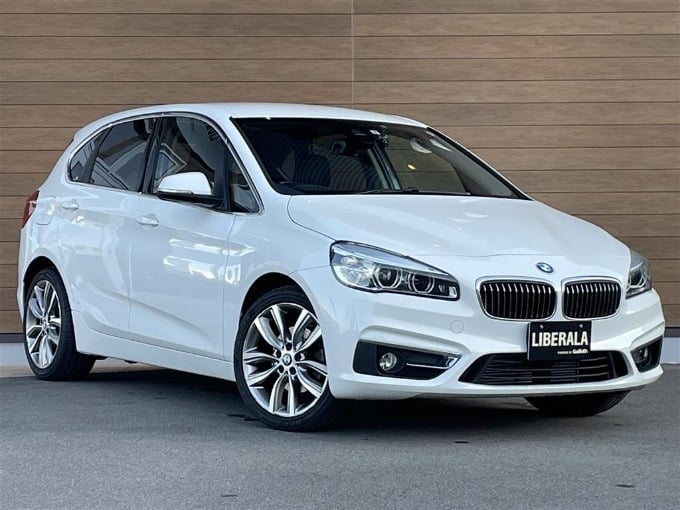 ＢＭＷ ２１８ｄ アクティブツアラー ラグジュアリー（ディーラー車）入荷しました01