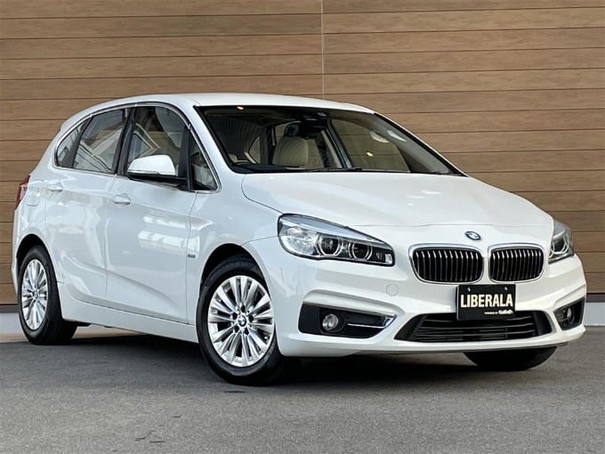 ＢＭＷ ２１８ｉ アクティブツアラー ラグジュアリー（ディーラー車）入荷しました01