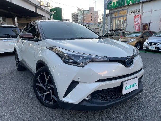 ☆中古車入庫情報☆　トヨタ　C-HR01