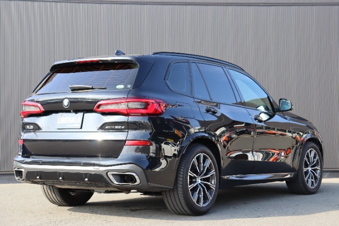 2019年式  BMW X5 入荷致しました!!!06