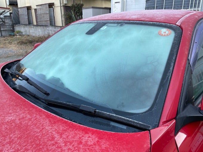 【凍った車の窓ガラスを一瞬で溶かす方法！】01