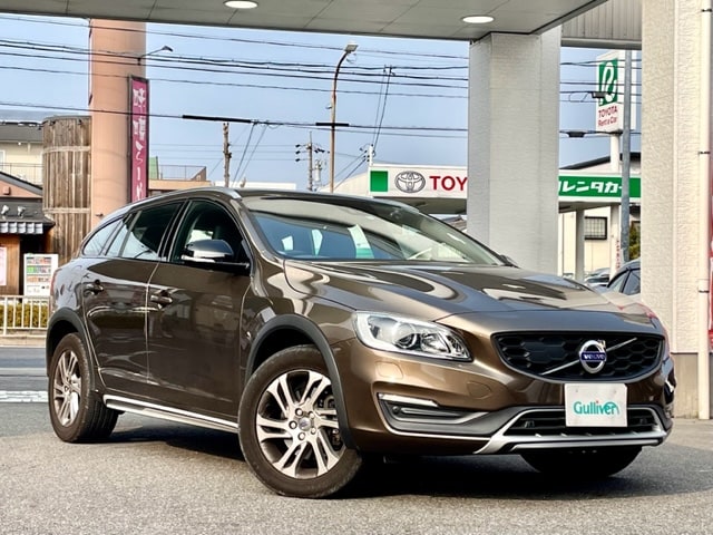 ´17 ボルボ　V60　クロスカントリー D4 SE（ディーラー車）入庫しました！01