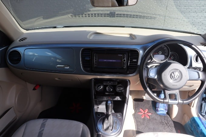 Ｈ29年式　フォルクスワーゲン ザ・ビートル　デザイン　入荷致しました！！03