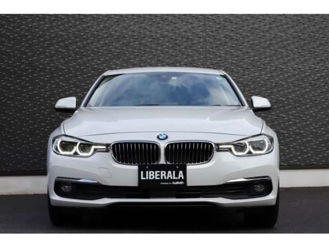 H29年式　BMW 3シリーズ320d ラグジュアリー　入荷致しました！！02
