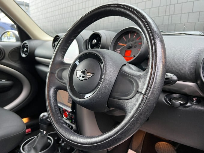 【2015年 MINI クロスオーバー クーパーD 5名】入荷いたしました！！03