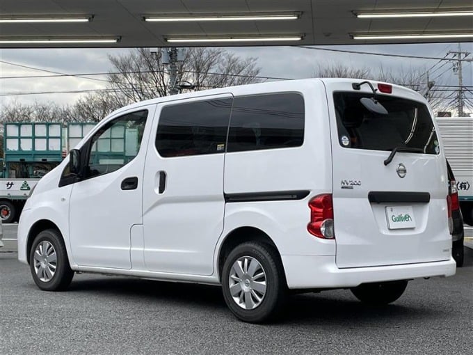 【入荷情報】R3　日産　NV200バネット　VX02