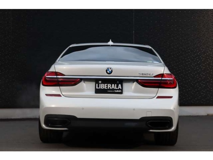 H28年式　BMW 750Li　入荷致しました！！04
