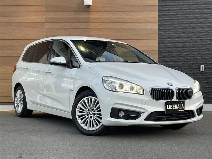 ＢＭＷ ２１８ｄ グランツアラー ラグジュアリー（ディーラー車）入荷しました！！！01