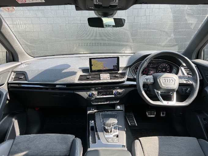 【2020年式 Audi Q5　Sラインコンペティション】 入荷致しました！！02