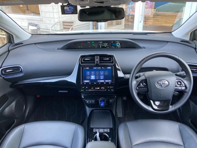 Welcome to Gulliver Uwajima 2019 TOYOTA PRIUS A TouringSelection03