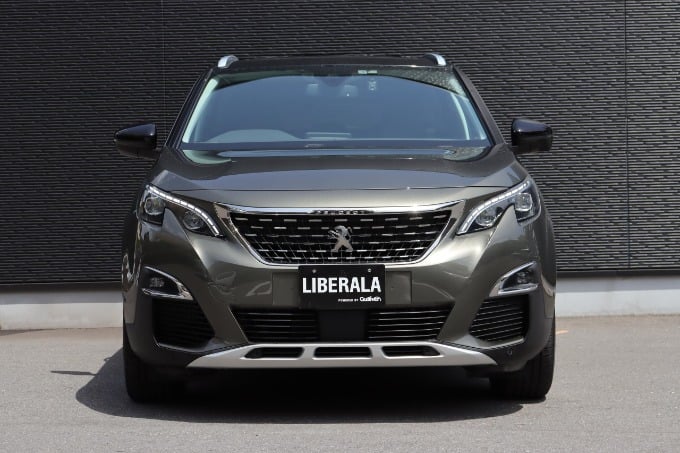 H30年式 プジョー 3008  入荷致しました！！02