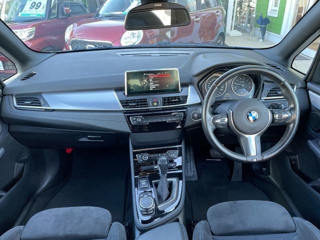 BMW 2015 BMW218i アクティブツアラー Mスポーツの中古車が入荷しました！03