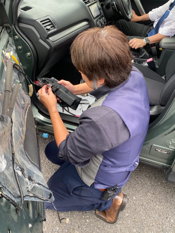 助手席の窓が開かなくなってしまいました(^^;02