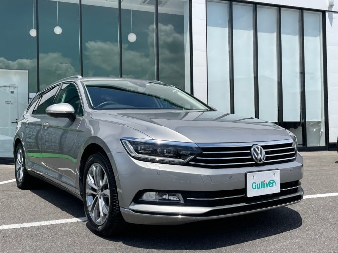 '15 ＶＷ パサート ヴァリアント ＴＳＩ ハイライン（ディーラー車）入荷しました！01