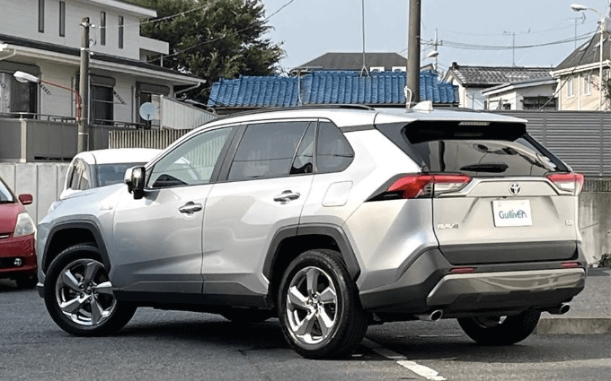 R01 トヨタ RAV4  ハイブリッドG  入庫しました！02