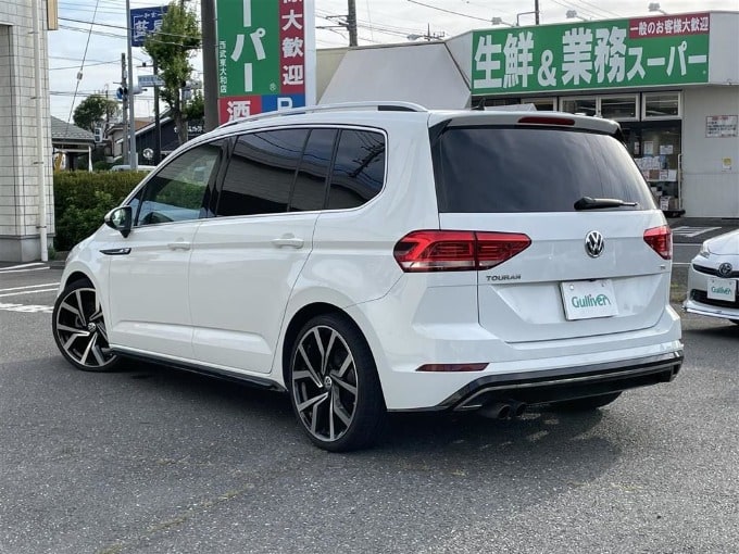 ‼当店新着入荷情報‼2014 ＶＷ ゴルフ トゥーラン ＴＳＩ Ｒライン（ディーラー車）02