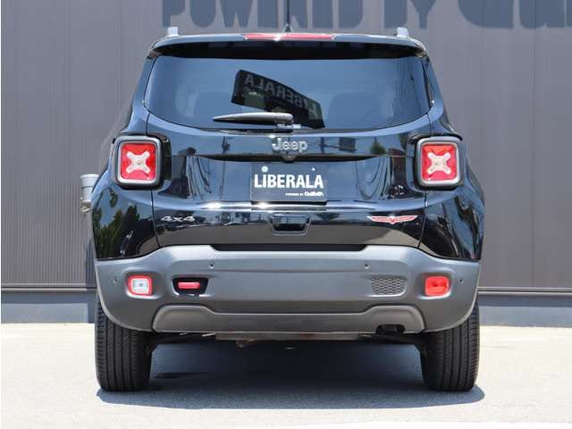 ジープ　レネゲード　入庫しました！！04