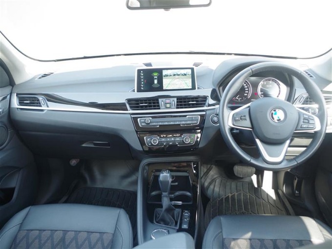 ”19　BMW X1”03