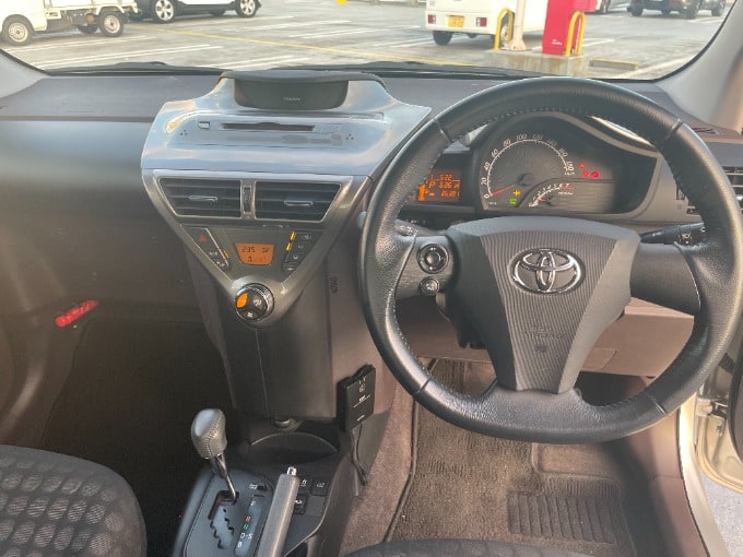 中古車入荷情報　H21 IQ02