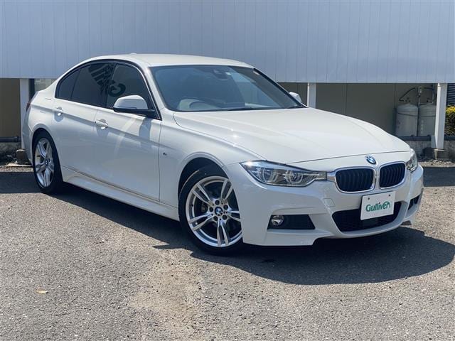 ＼入荷情報／ H28 BMW 320i01