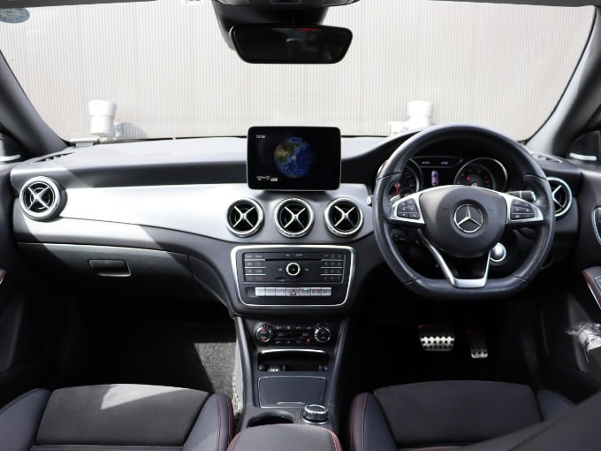 メルセデス・ベンツ　CLAクラス入庫しました！！03