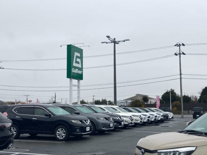 雨の日でも室内でお車みれます！！！02