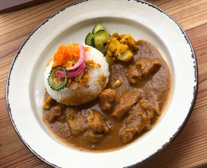 夏バテ対策にはカレー！！01