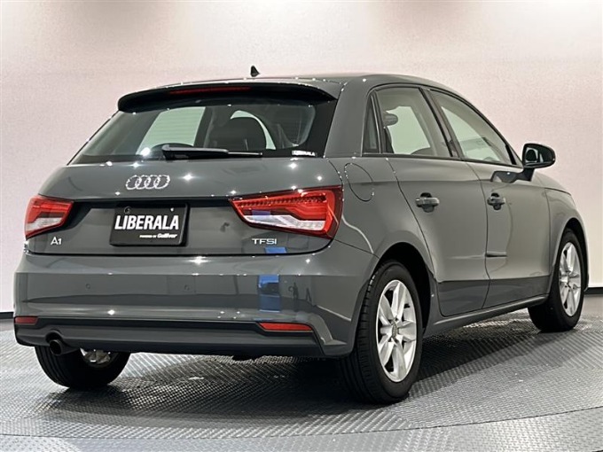 ★NEW★Audi A103