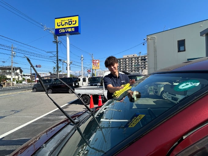 ★クルマの自社ローン専門店【じしゃロン長野店】貸出用の代車もキレイに★01