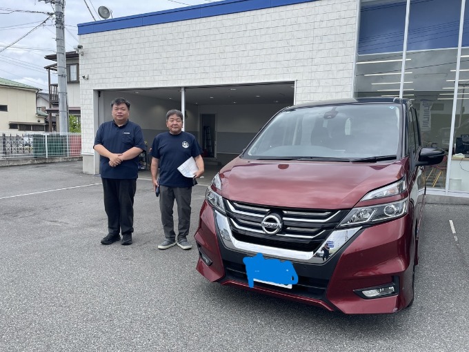 ご納車おめでとうございます！日産　セレナをご納車しました！01