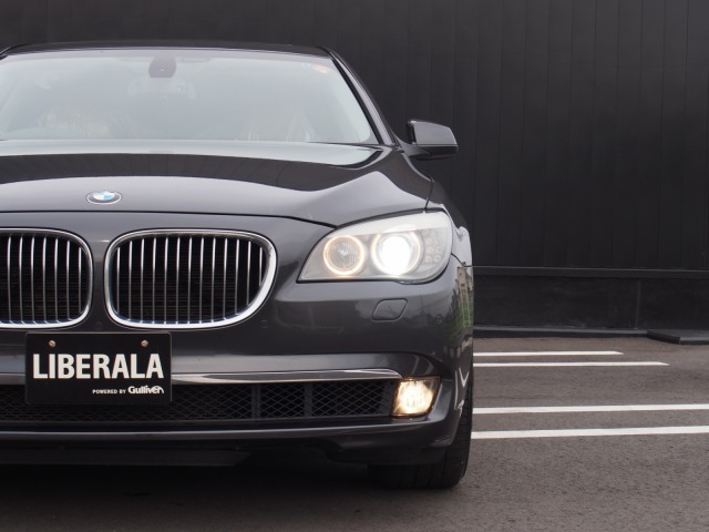 BMW 7 Series | 外車・輸入中古車を探すならLIBERALA（リベラーラ）