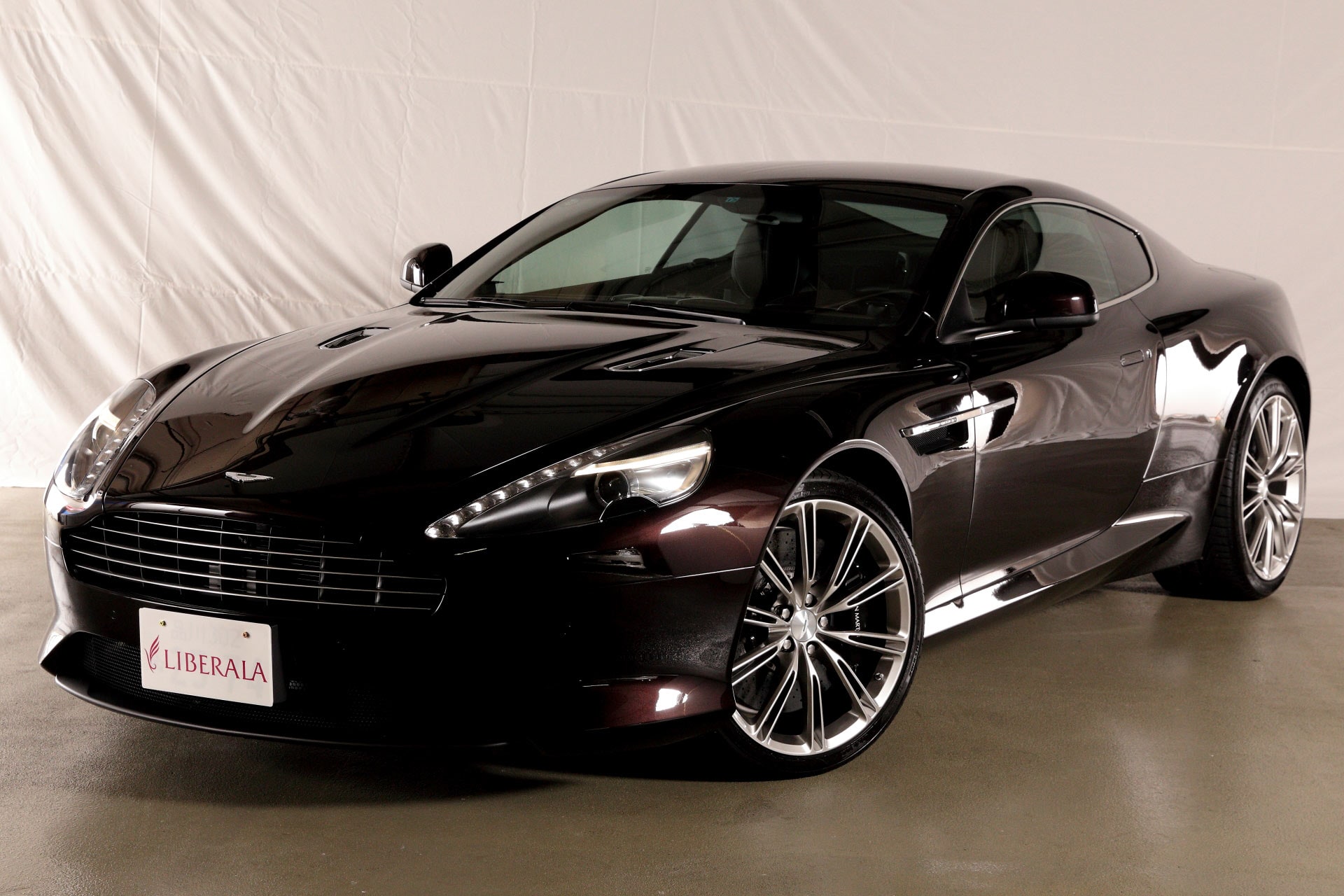 Aston Martin Virage (2012年式) 在庫詳細／3902 | LIBERALAでアストン 