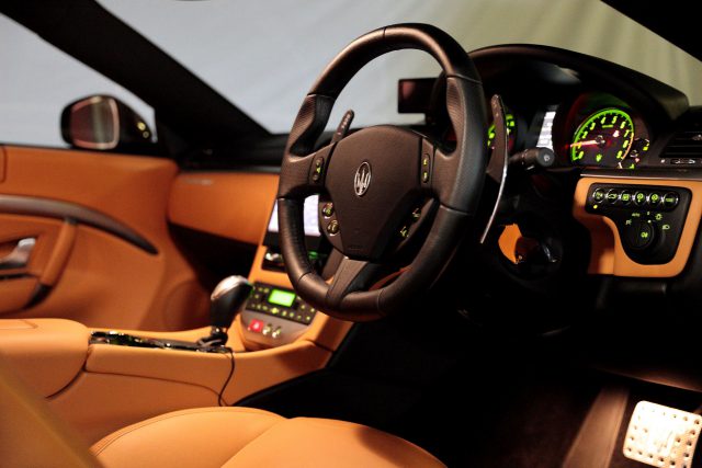 Maserati GranTurismo Sports (2014年式) 在庫詳細／3418 | LIBERALAでマセラティ グラントゥーリズモ  スポーツ MCオートシフトを検索