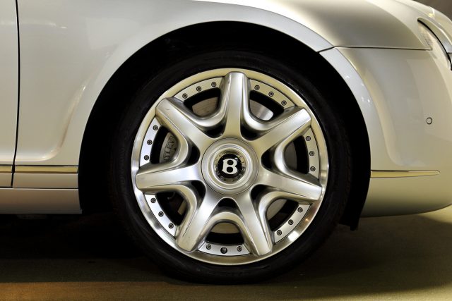 Bentley Continental GT (2006年式) 在庫詳細／3286 | LIBERALAでベントレー コンチネンタルGTを検索