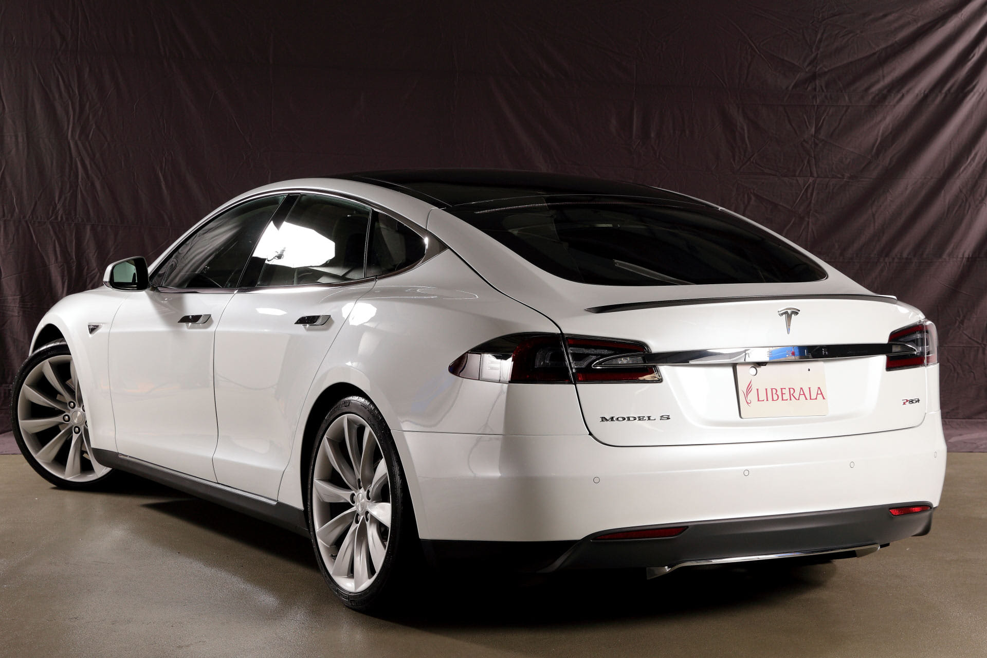 betaling Bijdrager registreren Tesla Motors Model S (2014年式) 在庫詳細／5579 | LIBERALAでテスラモーターズ モデルS P85+を検索