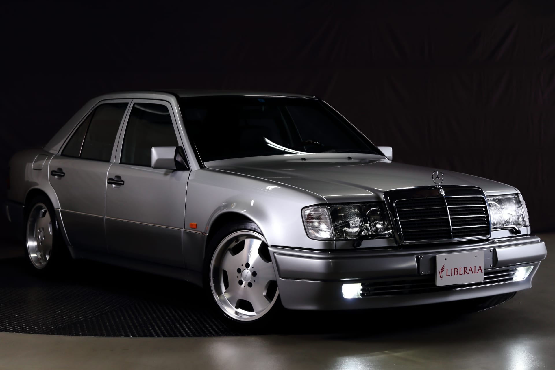 Mercedes-Benz 500E (1993年) 在庫詳細／9561 | LIBERALAで500E W124を検索