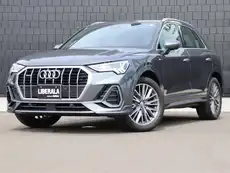 アウディＱ３