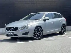 ボルボ_Ｖ６０_ドライブe_中古車のLIBERALA リベラーラ静岡