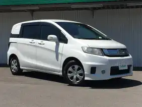 フリードスパイク ホンダ の中古車を検索 中古車のガリバー