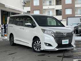 エスクァイア（トヨタ）のホワイト系（白）の中古車を検索｜【中古車の ...