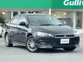 ギャランフォルティス 三菱 の中古車を検索 中古車のガリバー