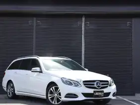 ｅクラスステーションワゴン メルセデス ベンツ の中古車を検索 中古車のガリバー