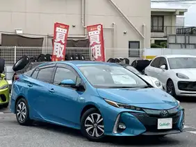 プリウスPHV(トヨタ)のブルー系(青)の中古車を検索 プリウスPHV(トヨタ)のブルー系(青)の中古車を検索