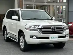 ランドクルーザー（トヨタ）のホワイト系（白）の中古車を検索