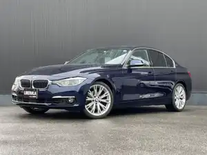 ＢＭＷ_３３０ｅ_ラグジュアリーアイパフォーマンス_中古車のLIBERALA リベラーラ宇都宮