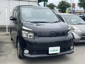 トヨタ_ヴォクシー_ZS_中古車のガリバー城南店