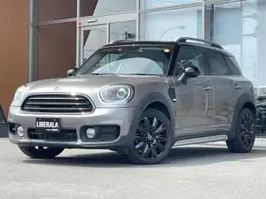 MINI_ミニ クロスオーバー_クーパー D_中古車のLIBERALA リベラーラ岐阜