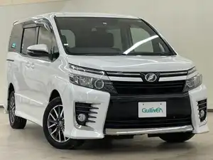 トヨタ_ヴォクシー_ZS_中古車のガリバー登別室蘭店