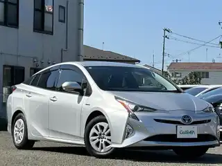 プリウス Sセーフティプラス