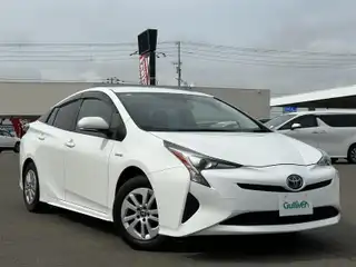 プリウス S